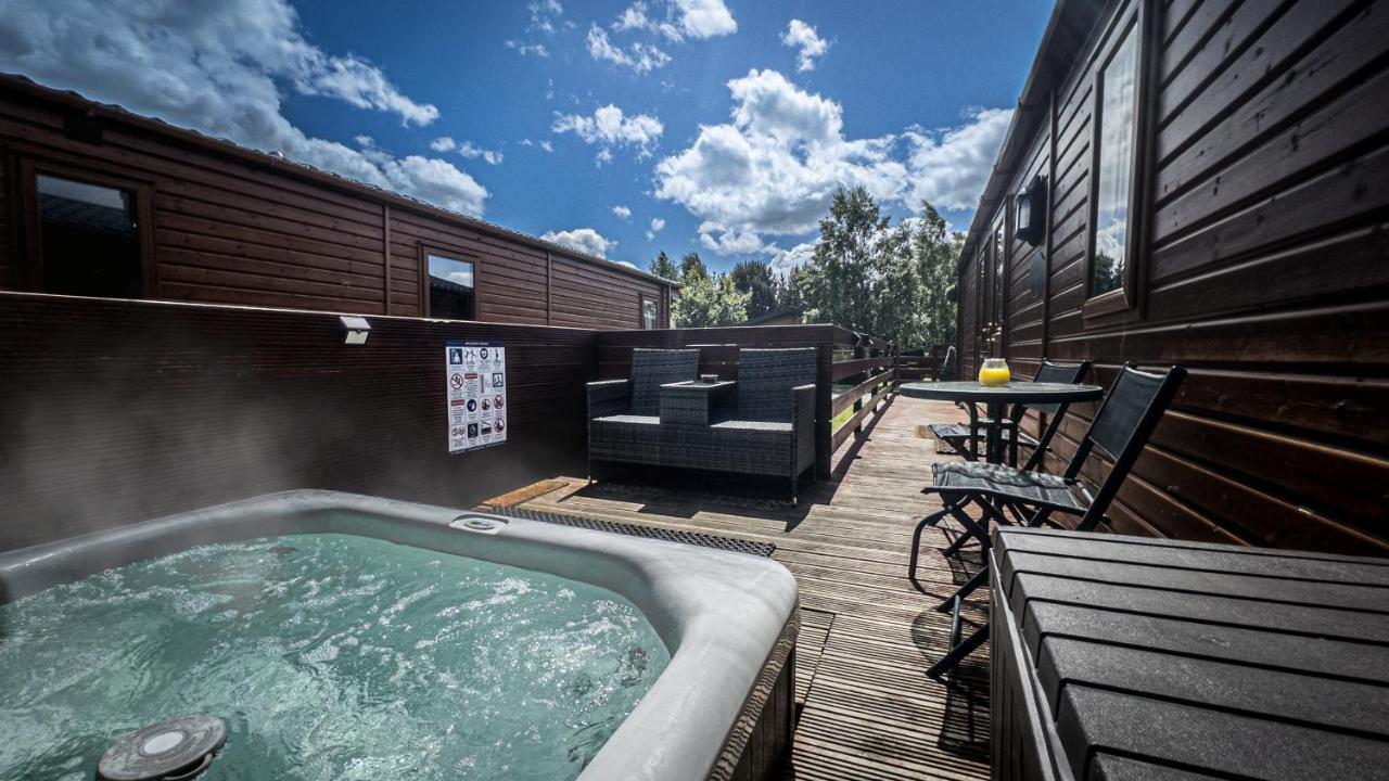 Angie'S Haven, Superb 2 Bedroom Lodge With Hot Tub - Sleeps 6 - Felmoor Park Морпет Екстер'єр фото