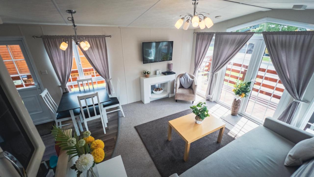Angie'S Haven, Superb 2 Bedroom Lodge With Hot Tub - Sleeps 6 - Felmoor Park Морпет Екстер'єр фото
