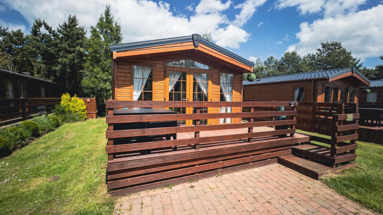 Angie'S Haven, Superb 2 Bedroom Lodge With Hot Tub - Sleeps 6 - Felmoor Park Морпет Екстер'єр фото